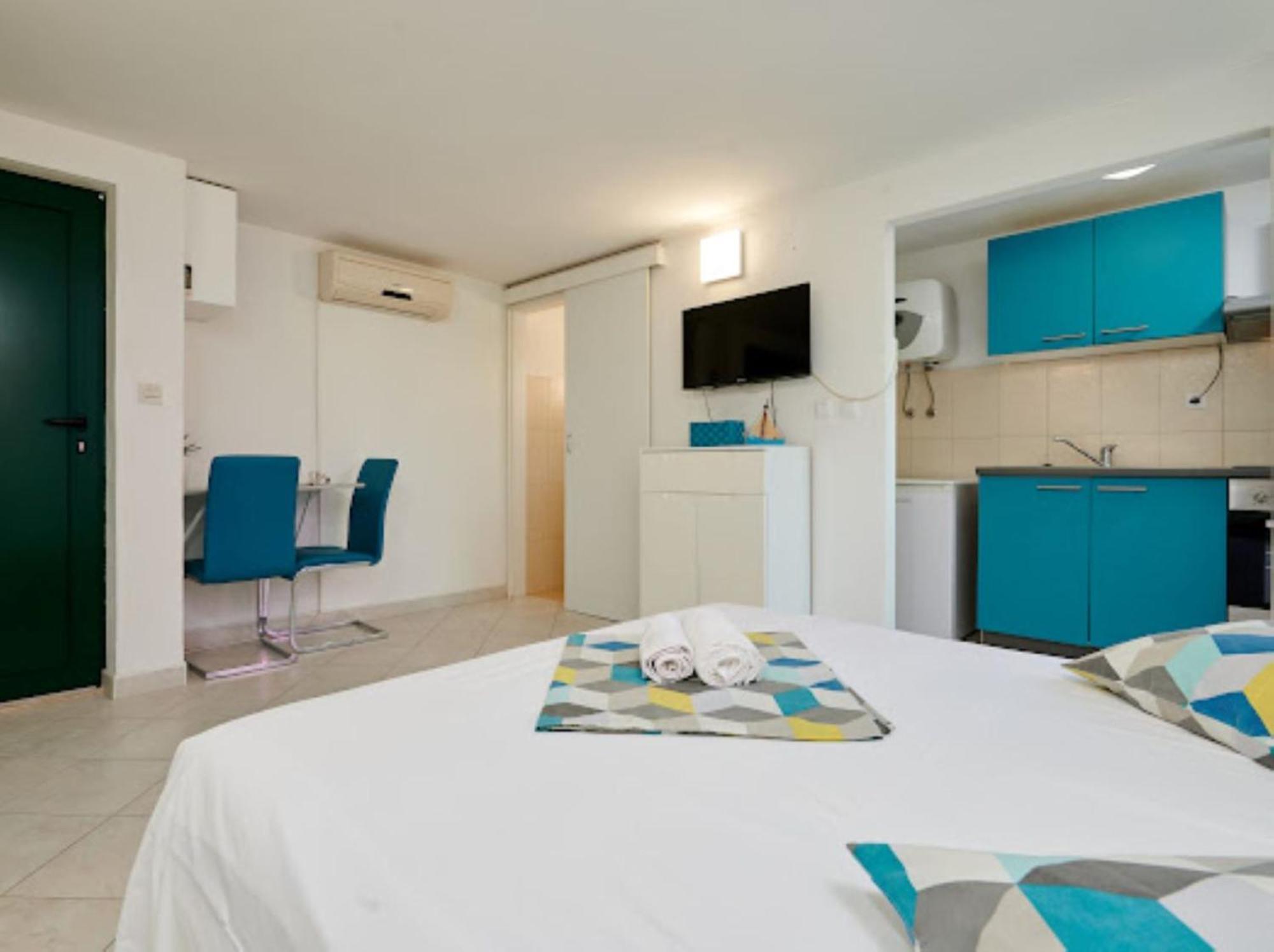 Guesthouse Ana Trogir Old Town Екстер'єр фото