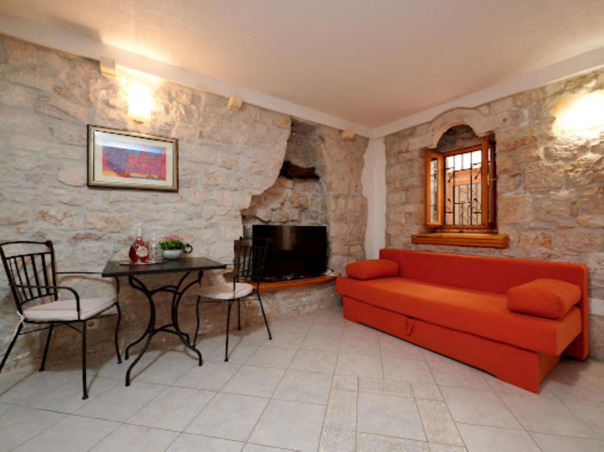 Guesthouse Ana Trogir Old Town Екстер'єр фото