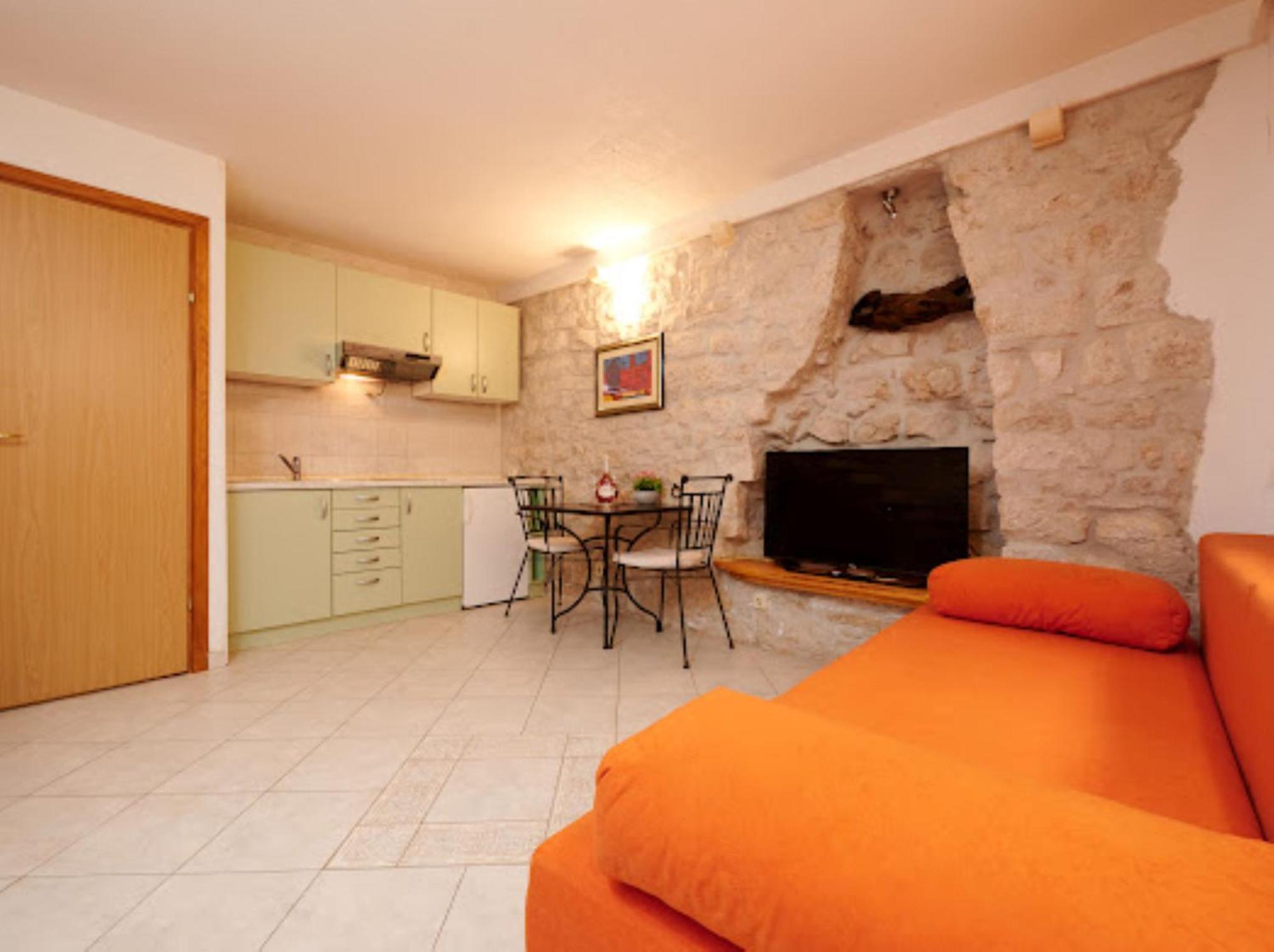 Guesthouse Ana Trogir Old Town Номер фото