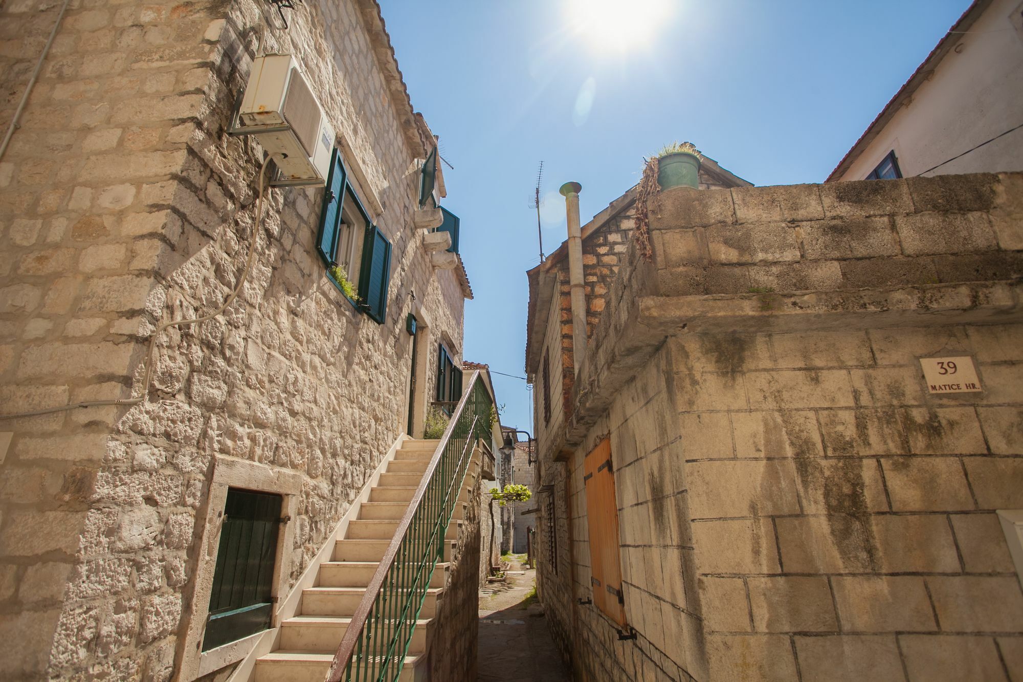 Guesthouse Ana Trogir Old Town Екстер'єр фото